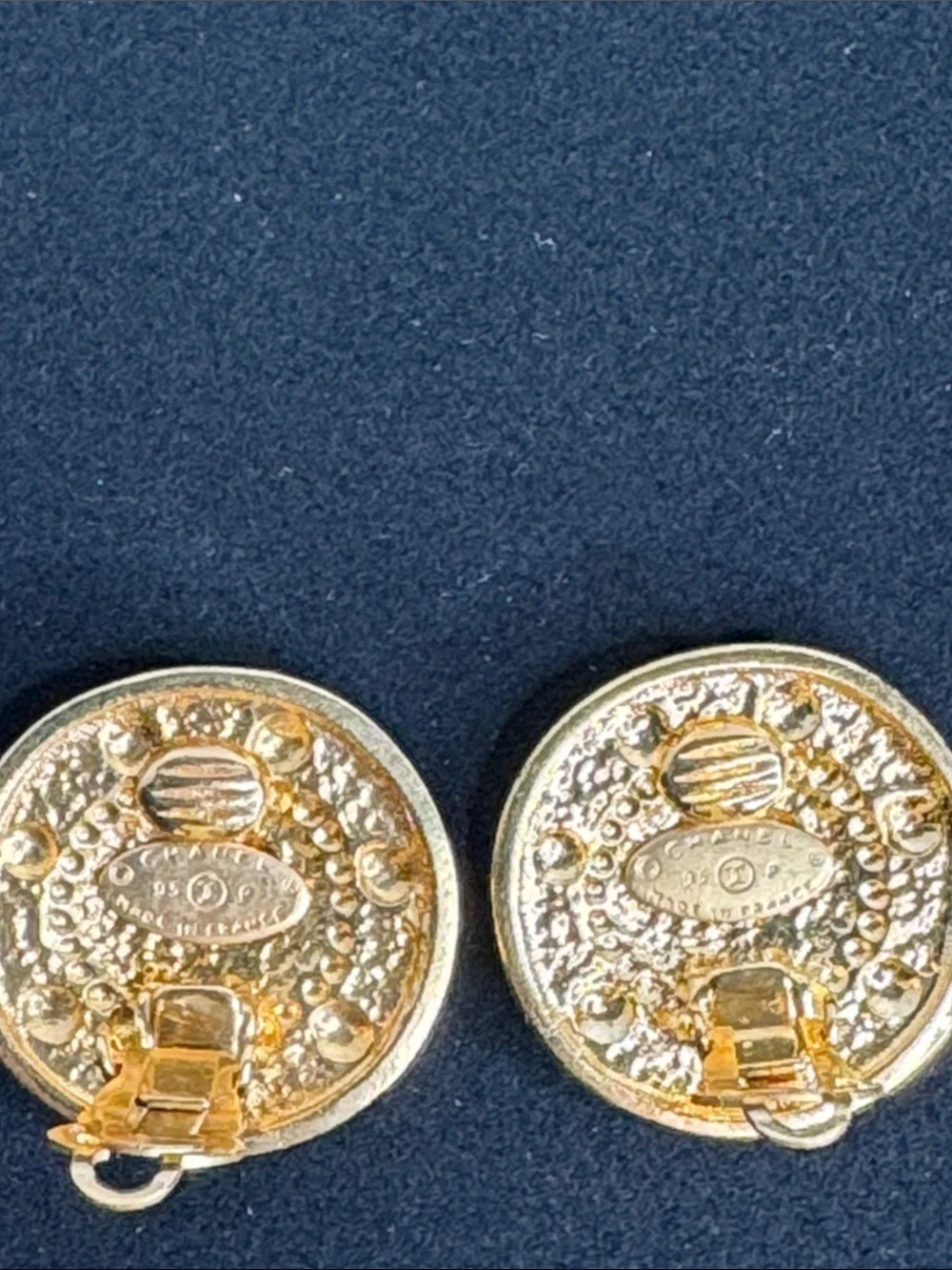 Vintage Chanel 1994 Baroque CC Logo Clip-On Earrings Gold Tone Ornate Medallion - Picture 6 of 10
